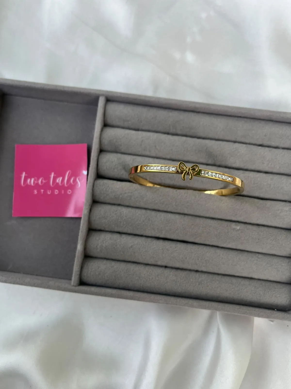 Bow Cuff