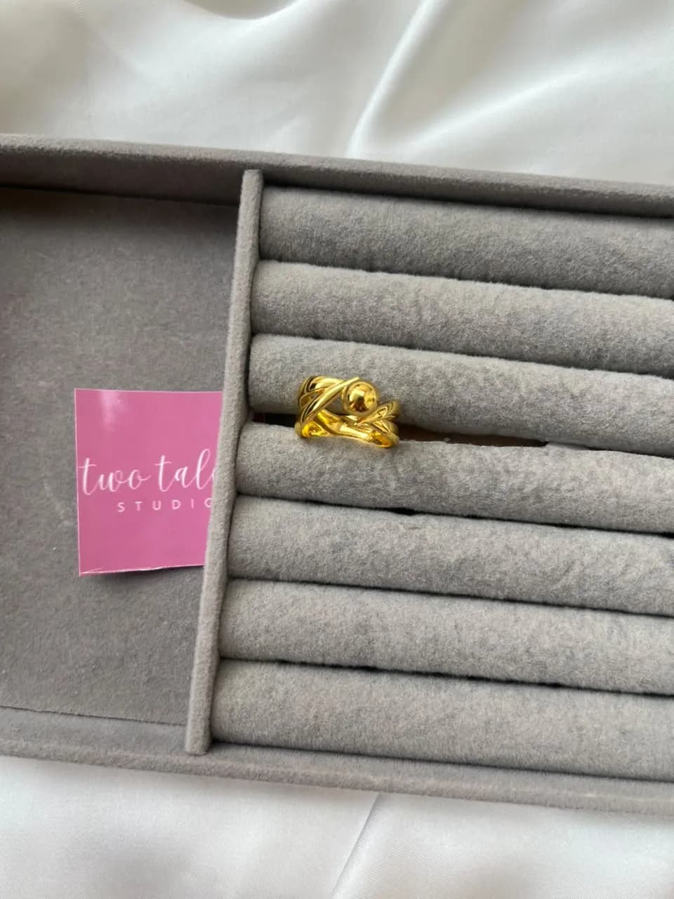 Knot Ring