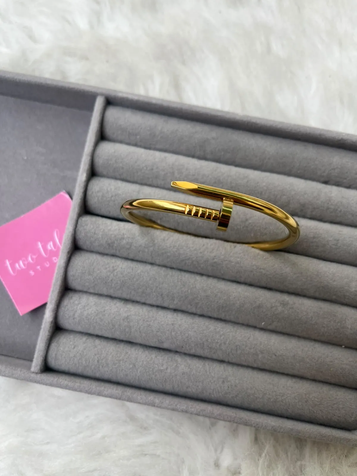 Nail HandCuff